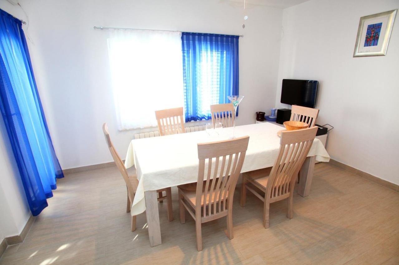 Apartments Nakir Slatine Cameră foto
