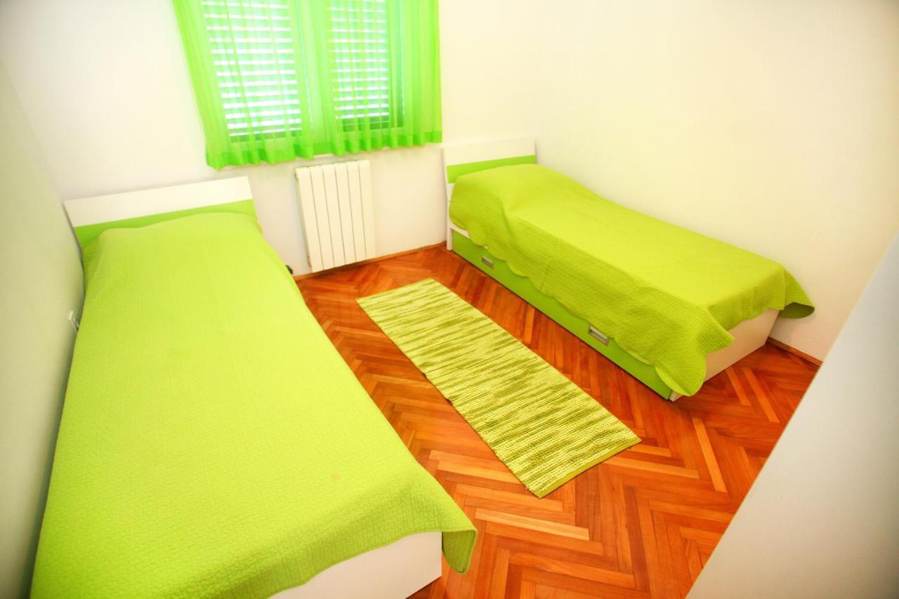 Apartments Nakir Slatine Cameră foto