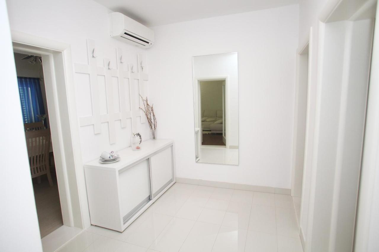 Apartments Nakir Slatine Cameră foto