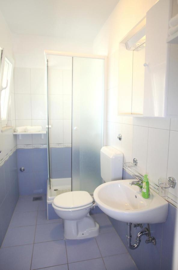 Apartments Nakir Slatine Cameră foto