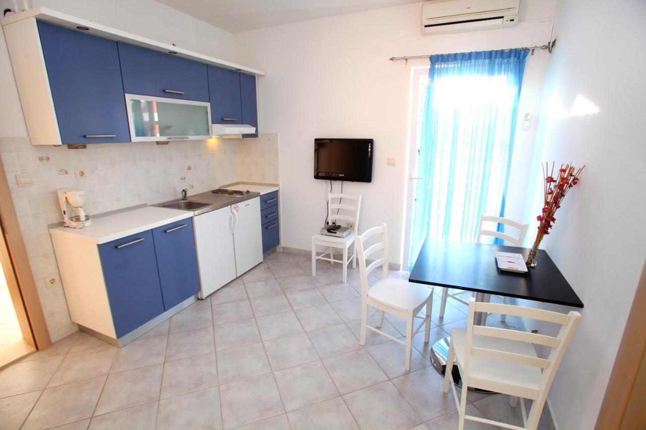 Apartments Nakir Slatine Cameră foto