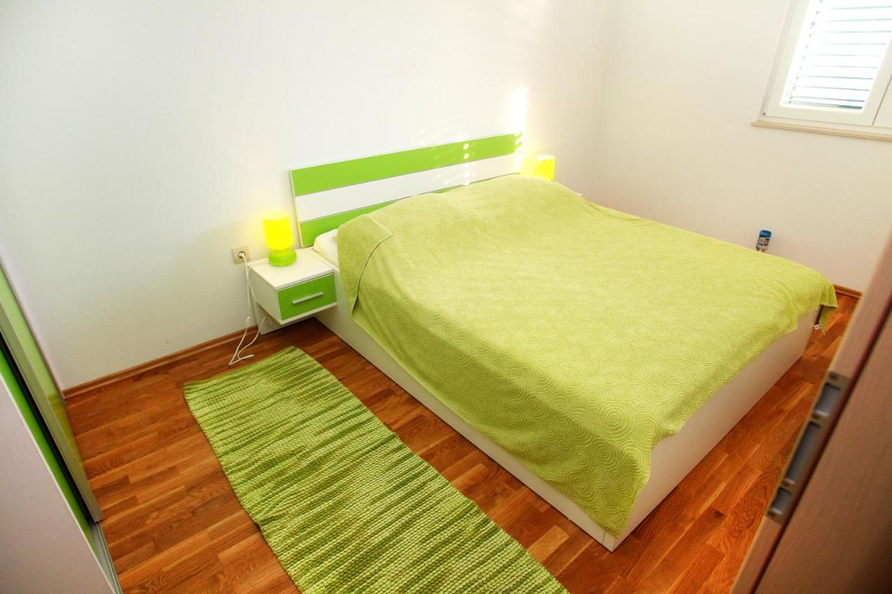 Apartments Nakir Slatine Cameră foto