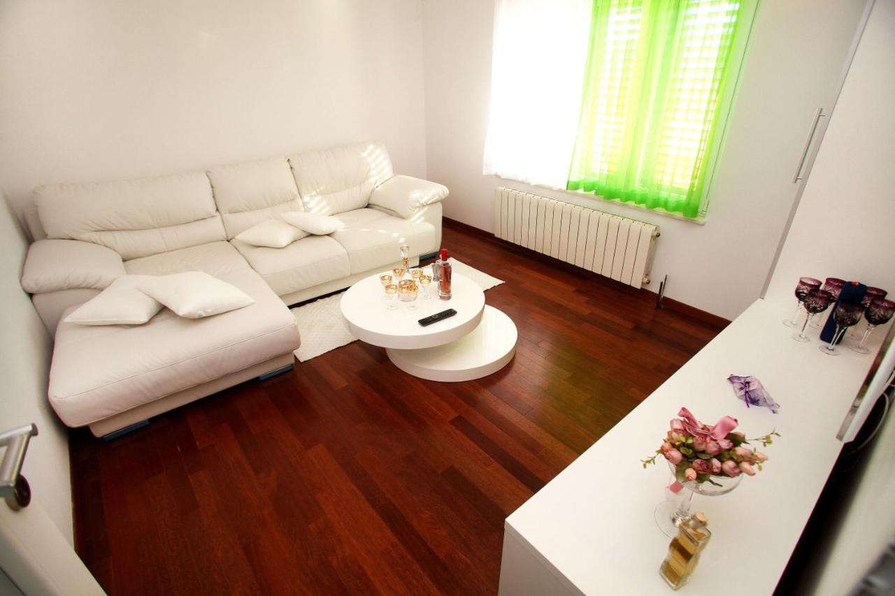 Apartments Nakir Slatine Cameră foto